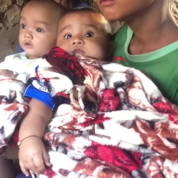 This is a video: Cambodian citizens are stranded, Unable to prepare for evacuation from their homes,