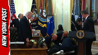 Wild Moment Man DROPS to the Floor During White House Presser, Camera Cuts Out @ncukingnan