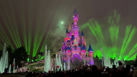 Disneyland Paris New Years Eve Fireworks 2025 Full show...