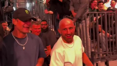 Alexander Volkanovski and Diego Lopes Walking Out Together to Watch the Fights at UFC 313