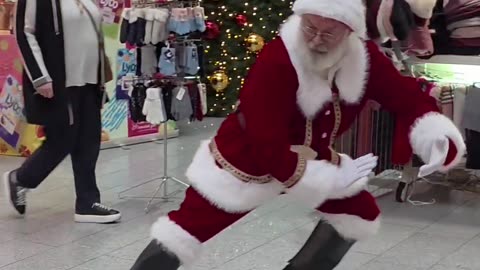 You Can Recognize a Real Santa Claus by His Roller Skating
