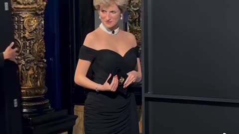 Lady Diana enters the Grévin Museum