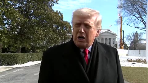 Trump Defends Kristi Noem After Fatal Shooting Disasters in Minnesota