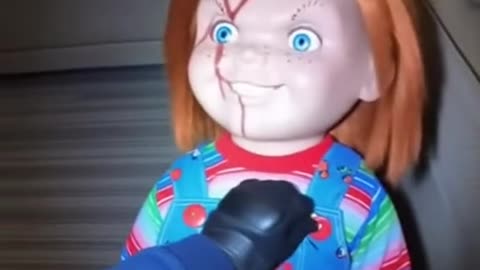 Deatining Chucky