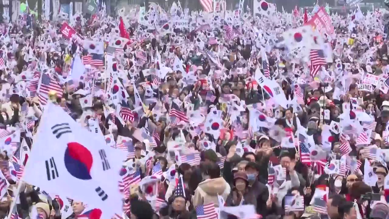 Thousands rally across Seoul as impeachment ruling nears