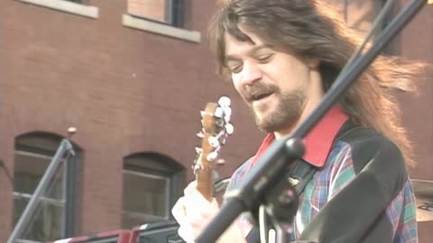 Why Can't This Be Love - Van Halen (live)