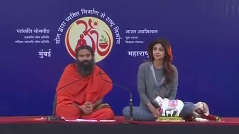 Shilpa Shetty Doing Yoga with Maestro Ramdeb Baba