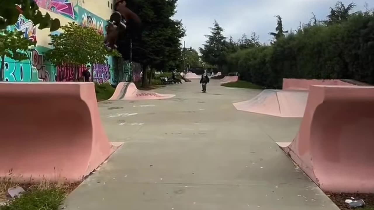 🏄‍♂️🛹 Floater! (IG: gobegoomles) #skateboardingisfun #skateboarding #skate... | SkateNation