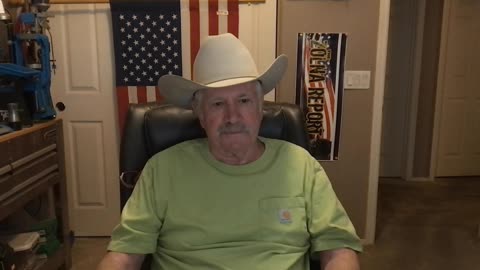 Body Language Expert Reacts To Erika Kirk, And JD Vance Introduction, And Hug!