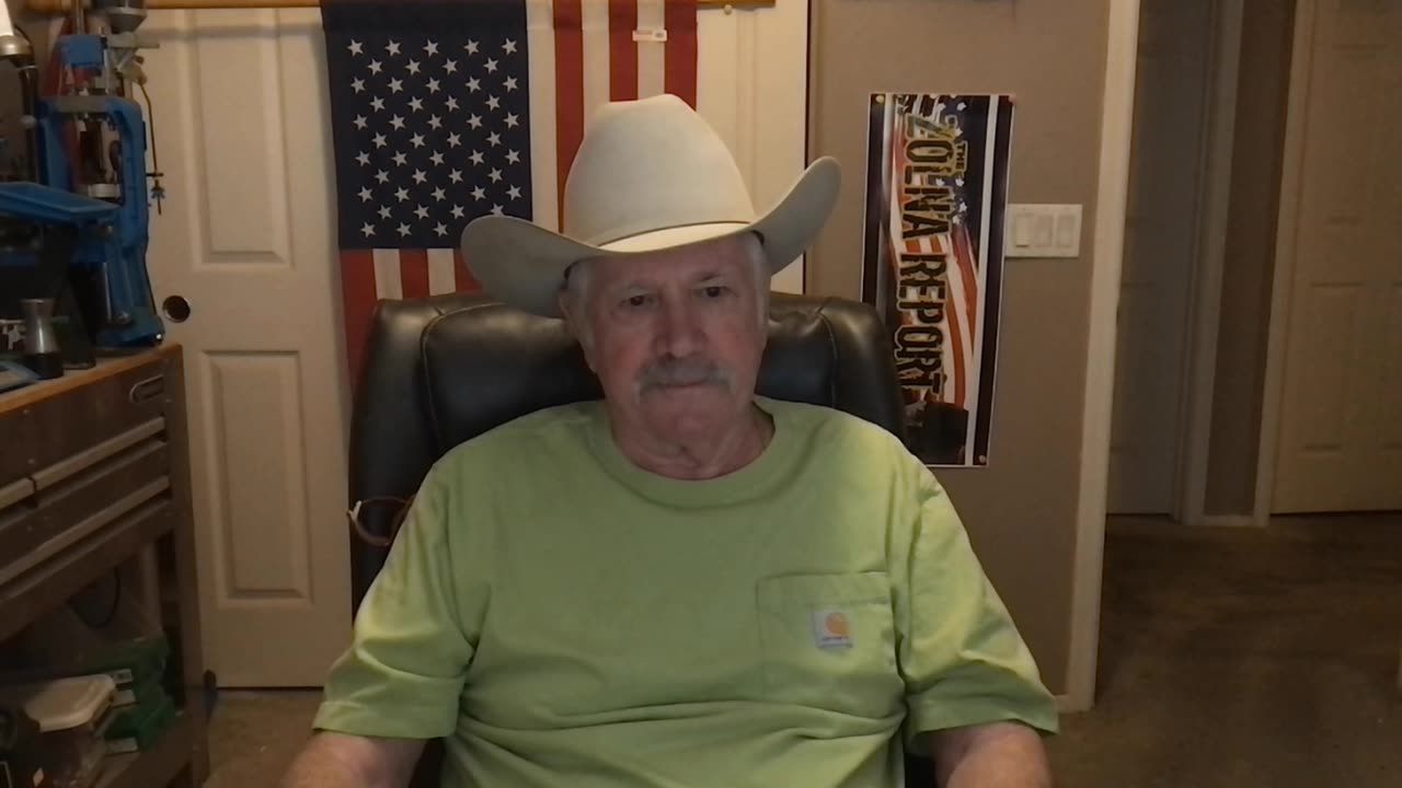 Body Language Expert Reacts To Erika Kirk, And JD Vance Introduction, And Hug!