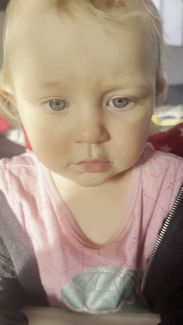 Baby Kayla’s Reaction to Daddy – Those Eyes Say It All!