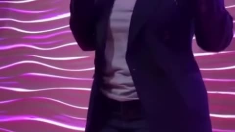 Jasmine Crockett sings karaoke at RuPaul’s drag race watch party