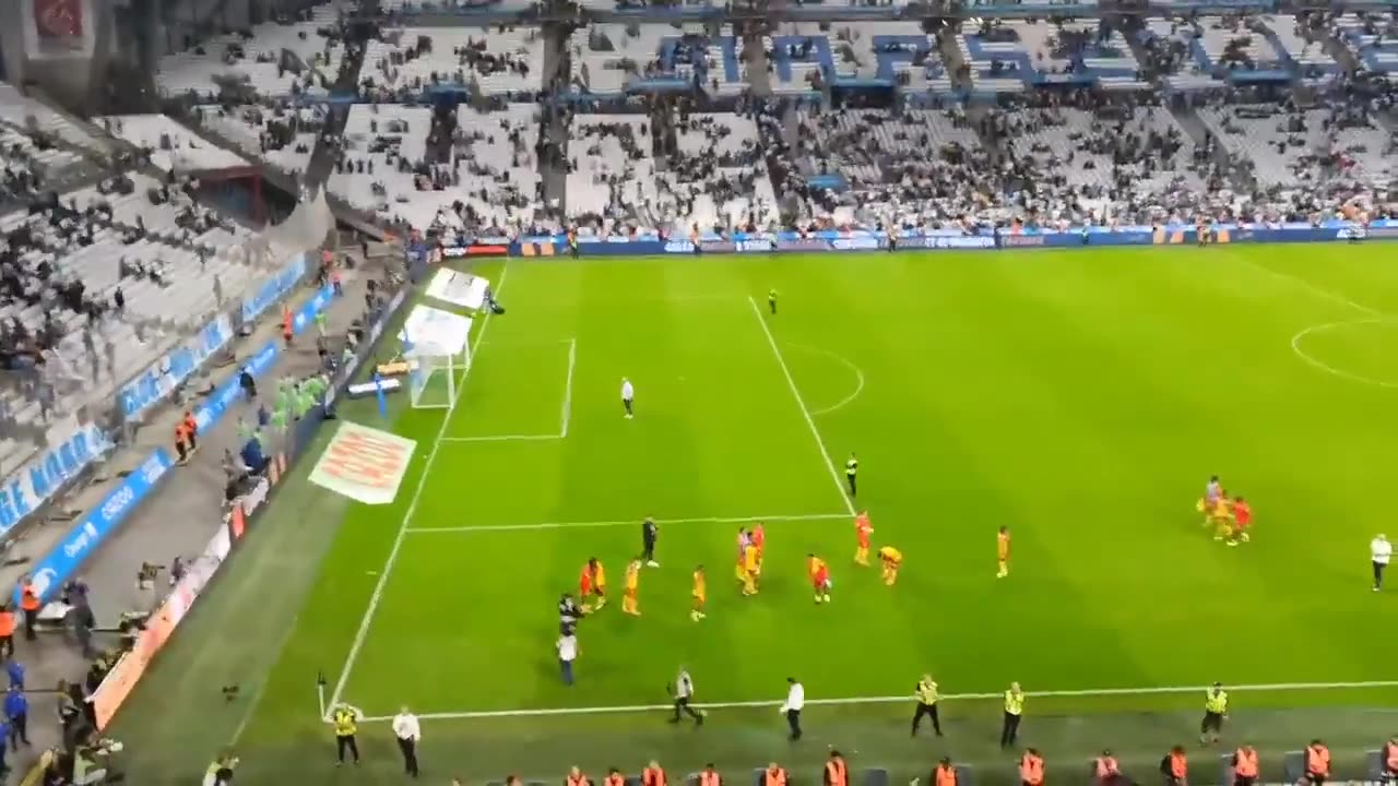 Olympique Marseille vs RC Lens (Sud vs Nord) after the match