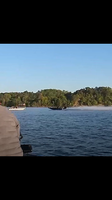 Una lancha embiste a otra en torneo de pesca y deja 3 muertos