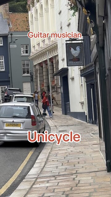 Unicycle musician