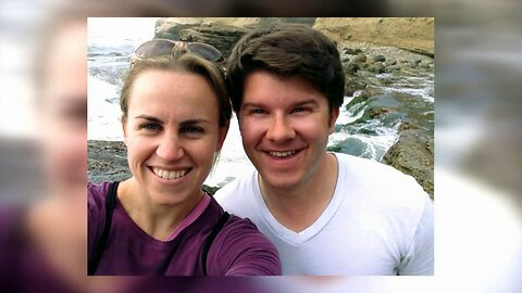 San Diego newlyweds Andrew and Amy search for their first home near the beach.