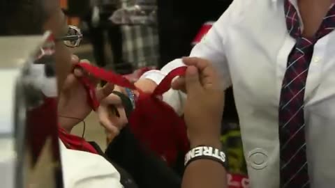 Undercover Boss - Cinnabon S4 EP3 (U.S. TV Series) (360p)