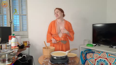 I_m_making_pancakes._Cooking_show._Uruguay._naturism_and_nudismt.(720p)