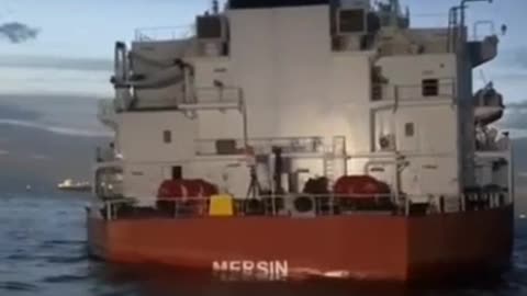 The oil tanker M/T Mersin is sinking off the coast of Senegal, - Istrebin