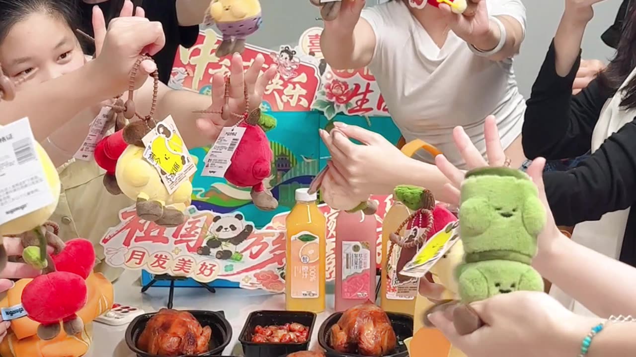 20251023-21 Shared Warmth, Collective Zeal