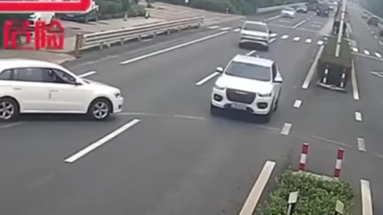 🚗 Shocking Car Accident Caught on Dash Cam – Must-See Footage! 🎥😱
