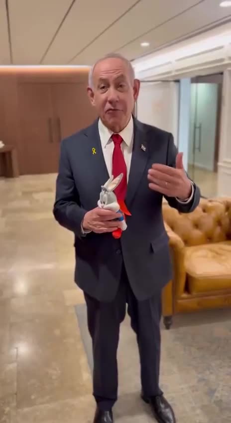 A newer version of Benjamin Netanyahu aka Benjamin Mileikowsky...dropping clues