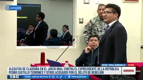 abogado mostro al pollo vivo con el serrano castillo