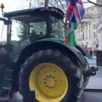 🚨Police attempting to stop farmers🚨