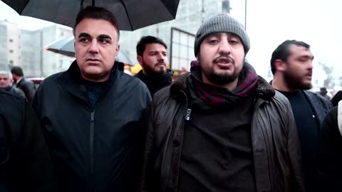 Displaced families return home as Kurdish fighters leave Aleppo