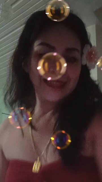 Singing so sweet with bubbles ♥️🥰☺