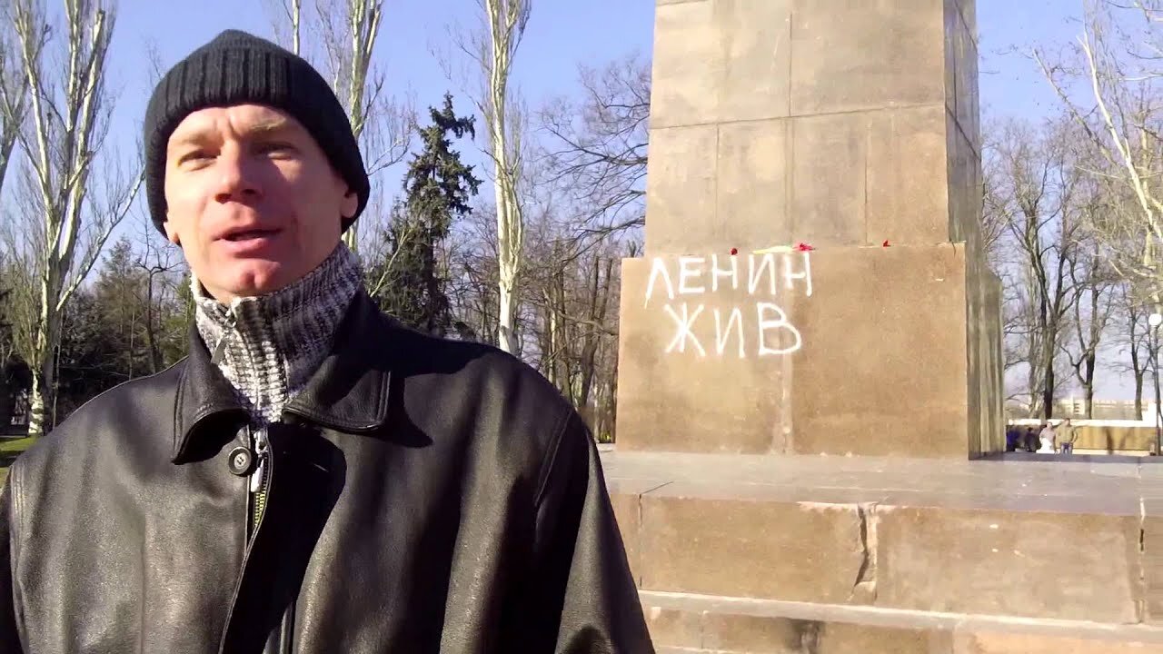 2014-03-11 - ⚠️ Ukraine 2014: Nikolaev: Vladimir & Elena - 'Don't support the situation in Ukraine'