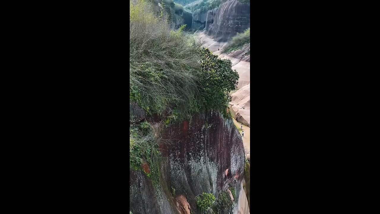 The dried up Shuangqiao Reservoir in Hunan Province