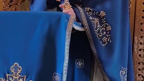 Ereticul Ecumenist Ioan Trofin Hulitor,Schismatic,Apostat,Antihrist,Batjocoritor al Semnului Crucii