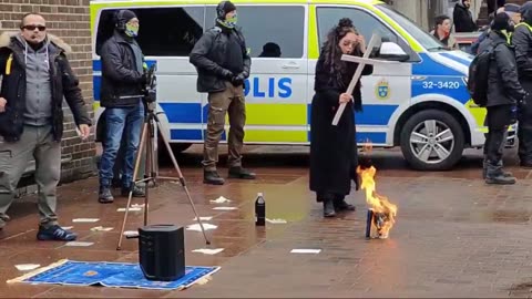Woman in Sweden burns a Koran: "Islam out of Europe now!"