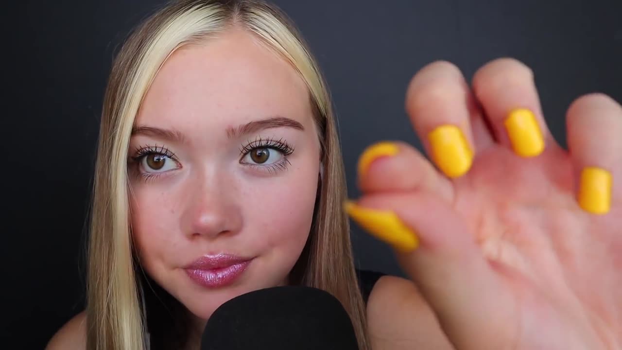 ASMR_ TOUCHING, SCRATCHING, AND POKING YOUR FACE (PERSONAL ATTENTION)