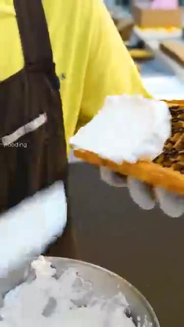 Biteable?? Super Fat Cream Waffle That Melts in Your Mouth!