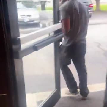 DinduDash driver swinging at restaurant staff because his order was delayed