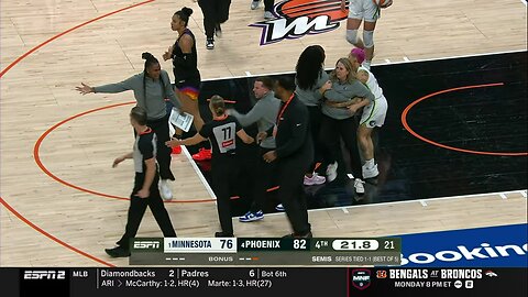 😱 EJECTION, Coach RUNS ON COURT after Thomas INJURES Napheesa Collier! WNBA playoffs basketball 