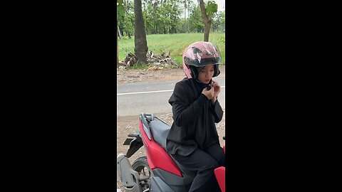 Hey friends, how do I look? Do I look cool? 😎