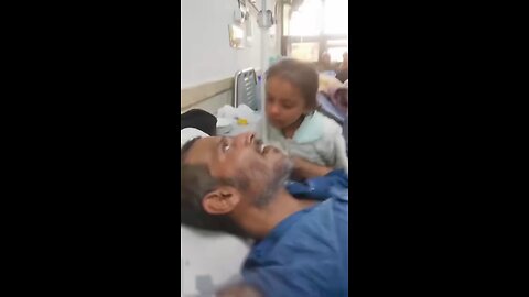 جھتے ہیں اس کی جگہ پہ بیٹا ہوتا تو کب کا چھوڑ کے چلا جاتا یہ بیٹی ہے نا کہ دیک کے بغیر نہیں جا رہی😭