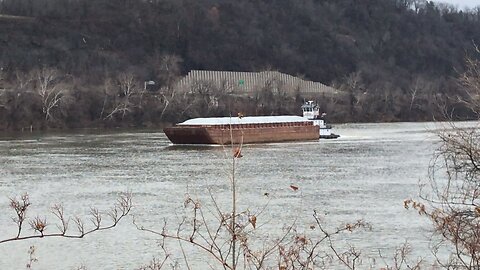 Barge & Tug work on the Allegheny River.