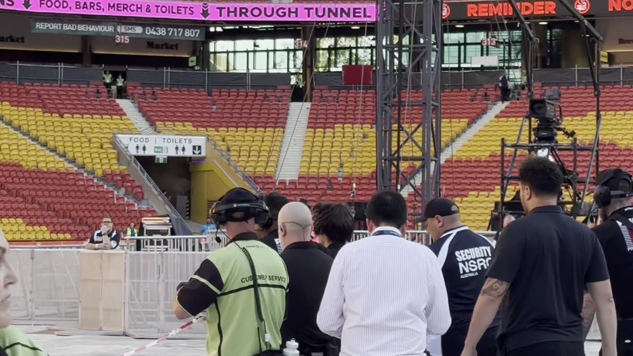 Pyjama Man Escorted Out of Lady Gaga Concert