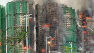 Voraz incendio en Hong Kong