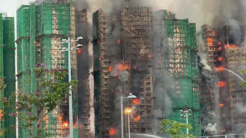 Voraz incendio en Hong Kong