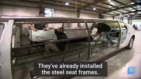 "Behind the Glamour: How Luxury Limos Are Crafted from Start to Finish! 🚗✨"