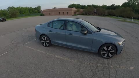 024 Volvo S60 Recharge Ultimate Dark - POV Evening Drive (Binaural Audio)