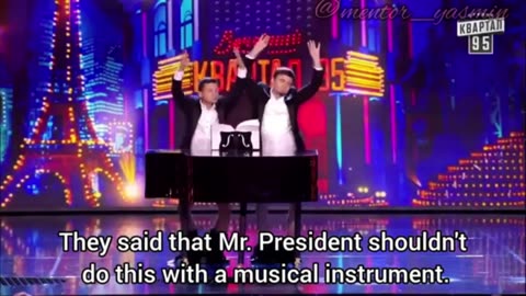Ukraine President Zelenskyy 😳Piano 🎹