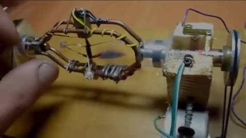 🤯✨ You Won't Believe How This Spinning LED Machine Works! | FeedMyCuriosity