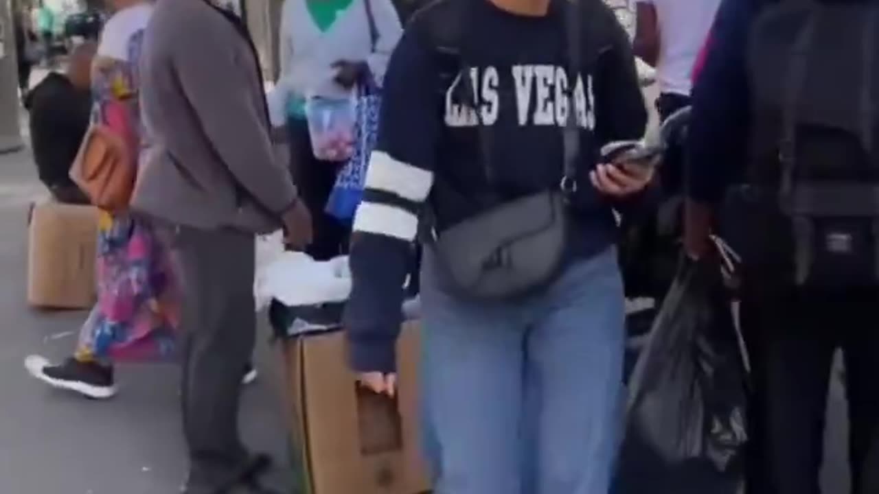 RadioGenoa - Want to visit Africa and save money on your trip Go to Paris.