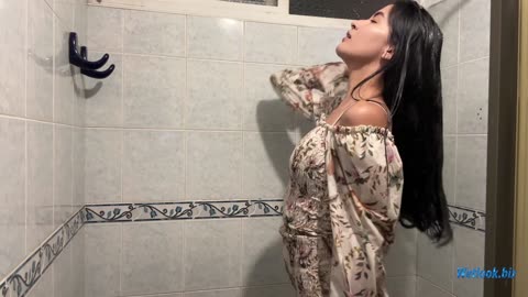 Shower Wetlook in a Floral Dress | Soaked Clothes & Natural Shower Moments